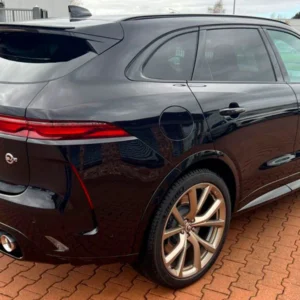 Jaguar F-Pace P550 SVR